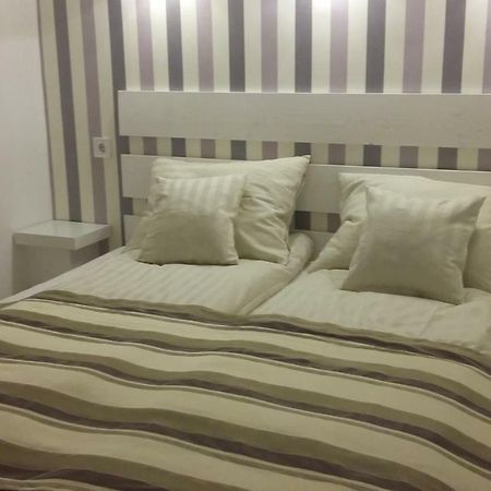 Kossuth Apartmanok Ντέμπρετσεν Εξωτερικό φωτογραφία