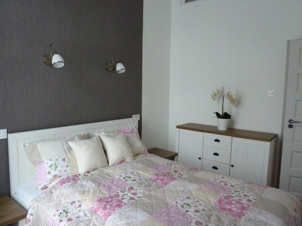 Kossuth Apartmanok Ντέμπρετσεν Εξωτερικό φωτογραφία